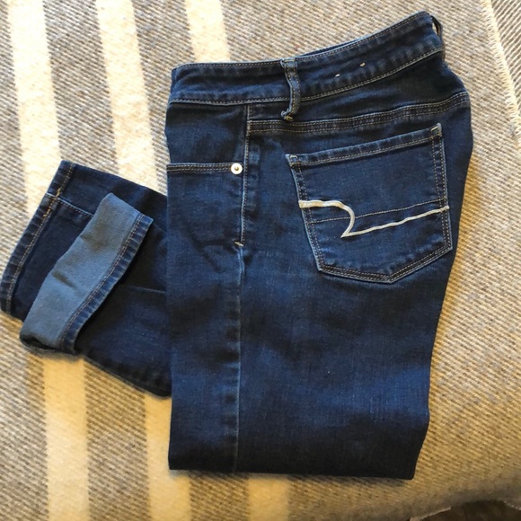 American Eagle- dark wash skinny jeans; size 4 - Picture 1 of 3